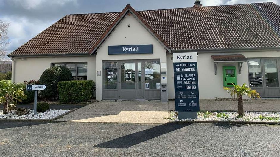 Kyriad Chateauroux Lobby