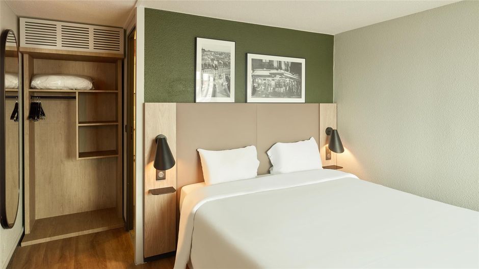 Campanile Hotel Room