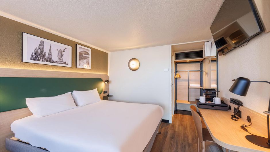 Campanile Clermont-Ferrand-Le Brezet Room