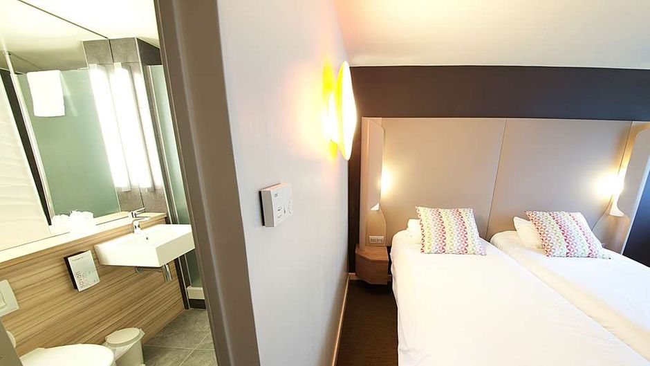 Campanile Clermont Ferrand Sud Room