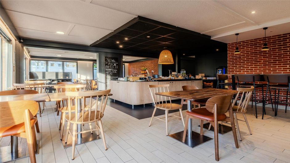 Campanile Hotel Airport Restaurant