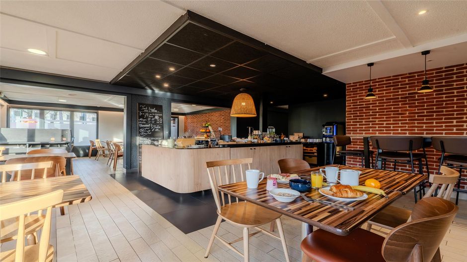 Campanile Hotel Airport Restaurant