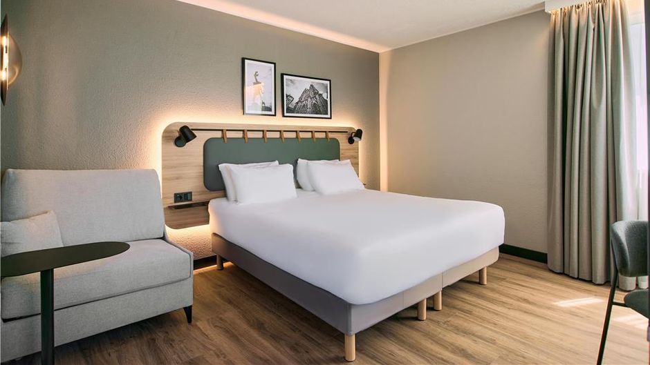 Campanile Hotel Room