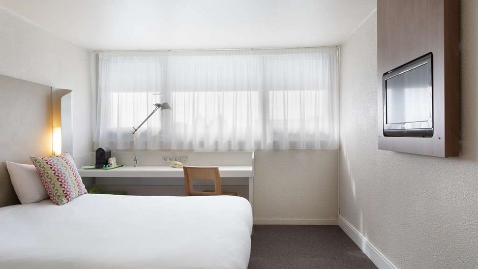 Hotel Campanile Creteil Room
