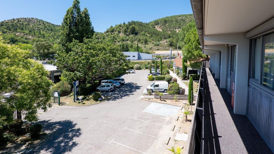 Campanile Hotel Exterior