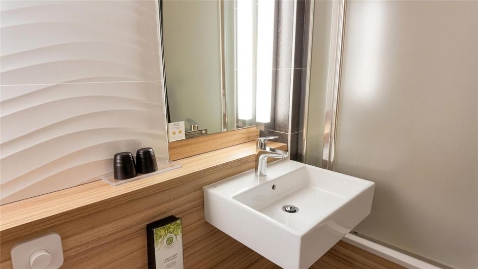 Campanile Dijon North Suite