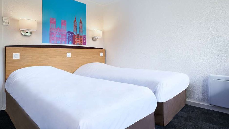 Campanile Evreux Room