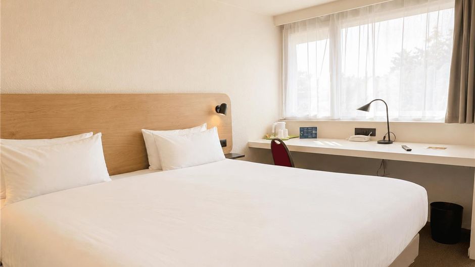 Hotel Campanile Evry Est Room