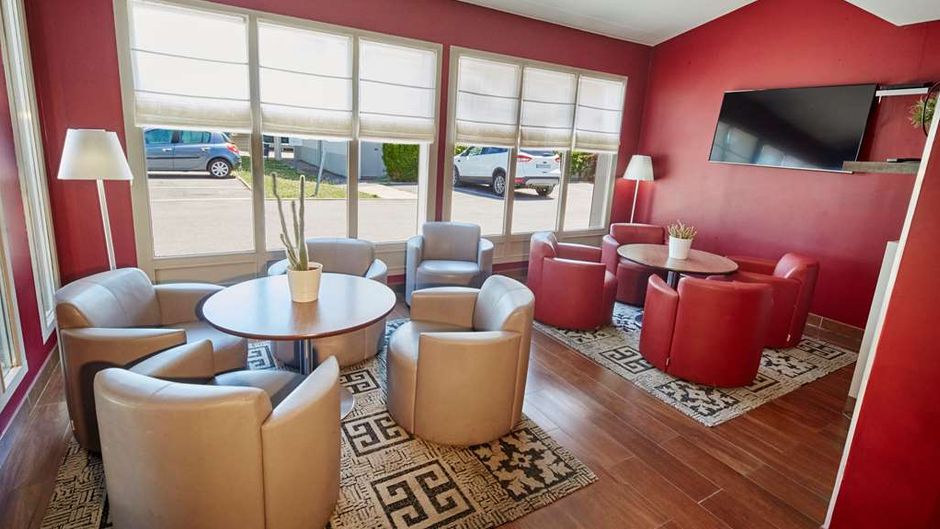 Campanile Corbeil Essonnes Lobby