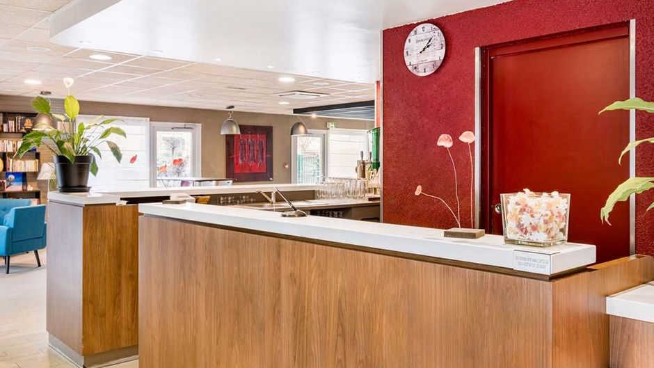 Campanile Hotel Lobby