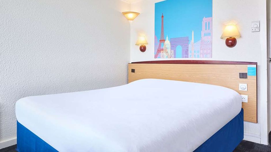 Campanile Le Bourget- Gonesse Room