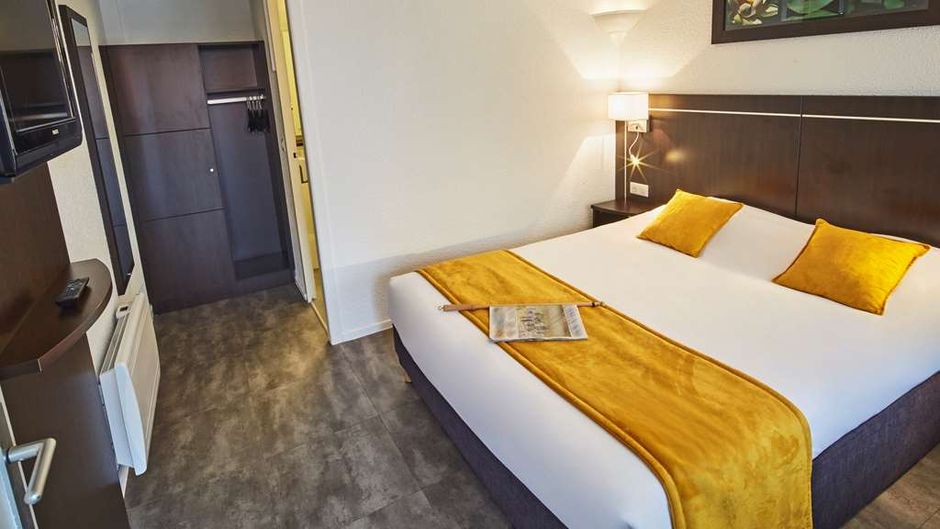 Hotel Campanile Lille Est Room