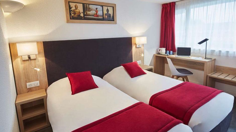 Hotel Campanile Lille Est Room