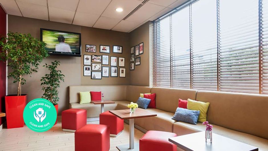 Campanile Lodz Hotel Lobby
