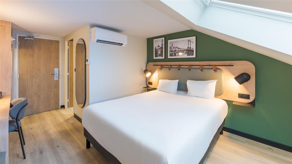 Campanile Lyon-Bron Room