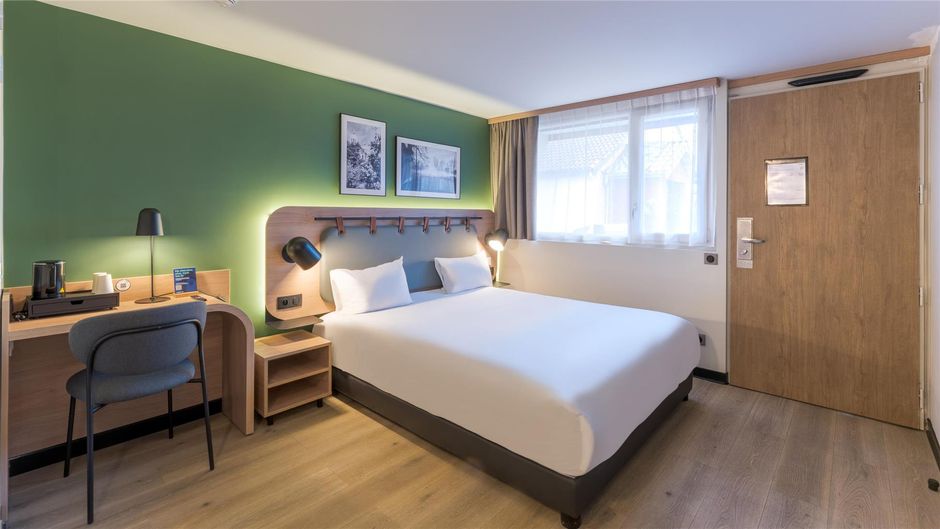 Campanile Lyon-Bron Room