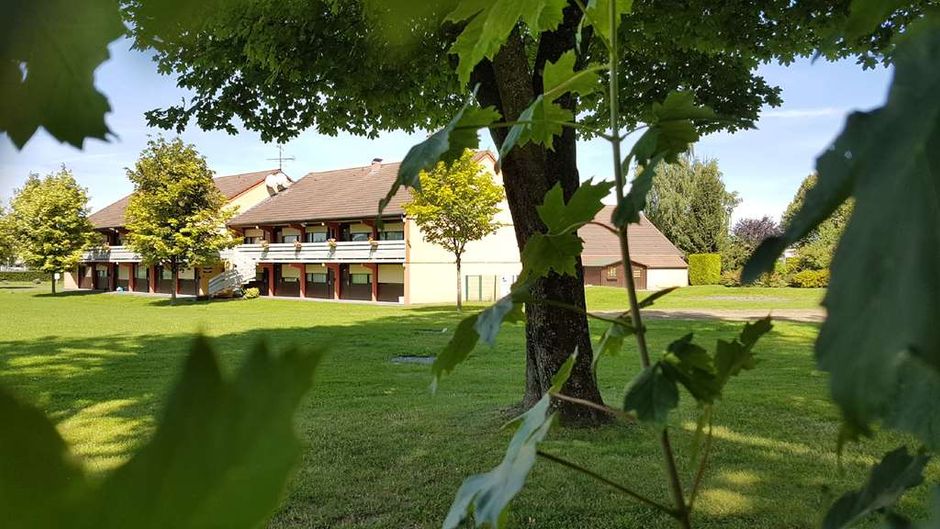 Campanile Hotel  Maubeuge Exterior