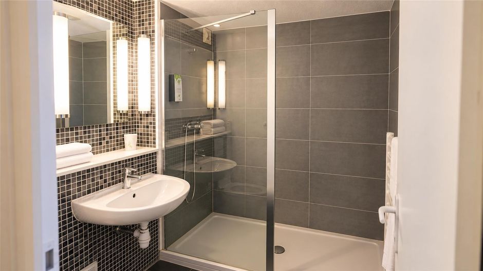 Campanile Meaux South Suite
