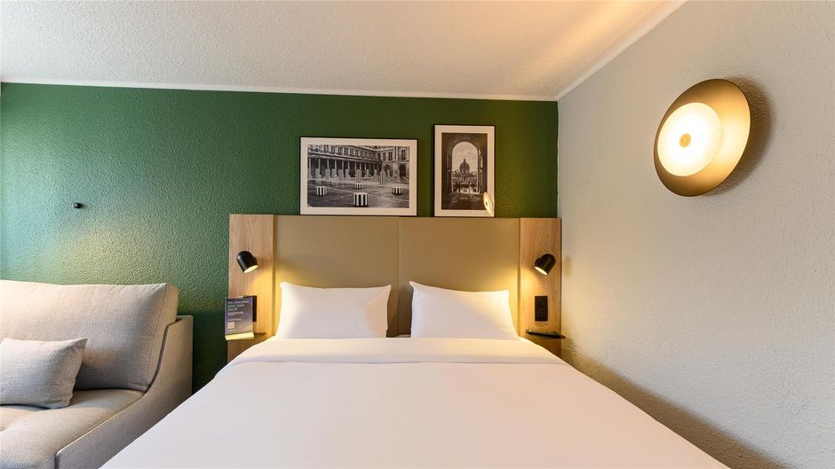 Campanile Paris Est Bobigny Room