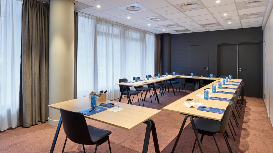 Campanile Paris West Meeting
