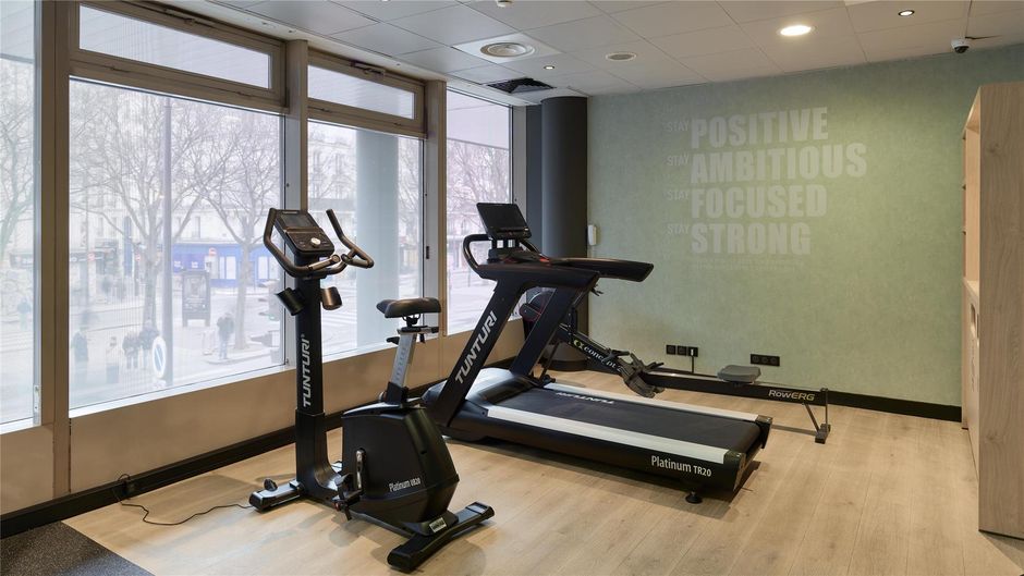 Campanile Paris West Health