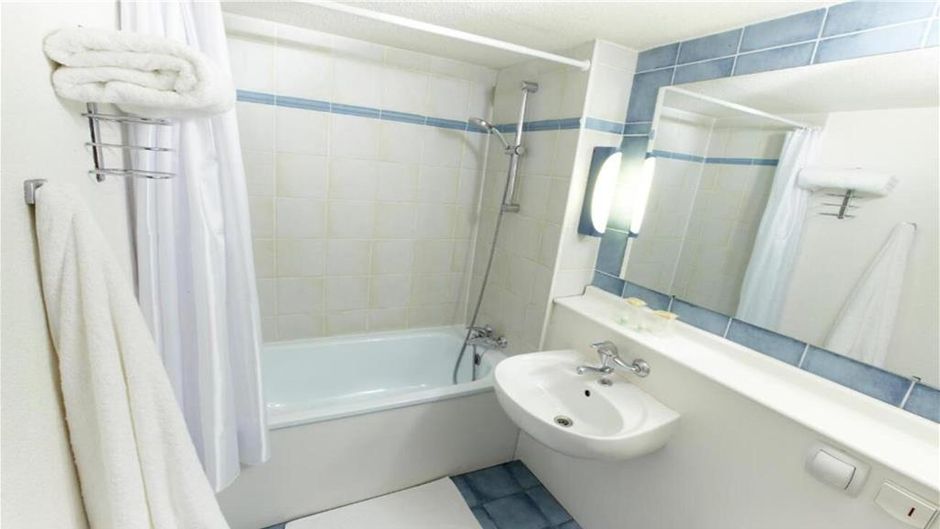 Campanile Perpignan Sud Room