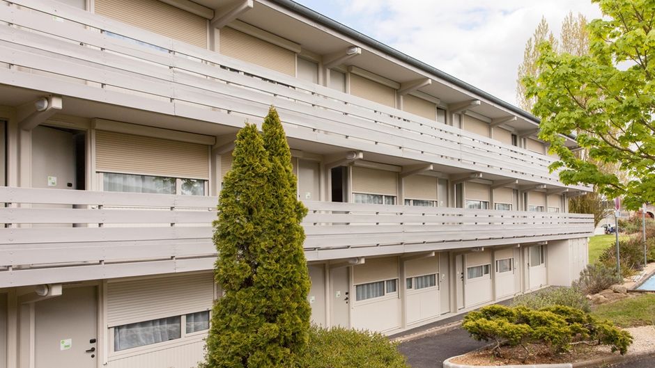 Hotel Campanile Poitiers Sud Aeroport Exterior