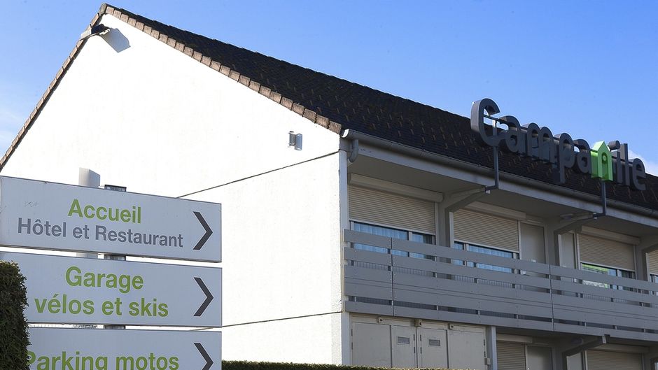 Hotel Campanile du Jura Exterior