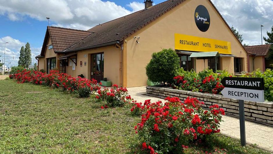 Kyriad Direct Roanne Exterior