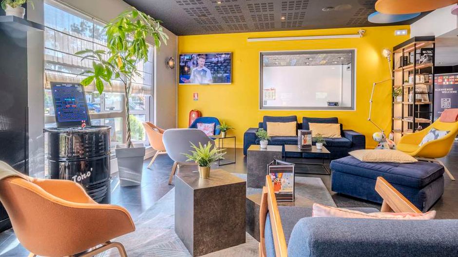Campanile Roissy Le Mesnil Amelot Lobby