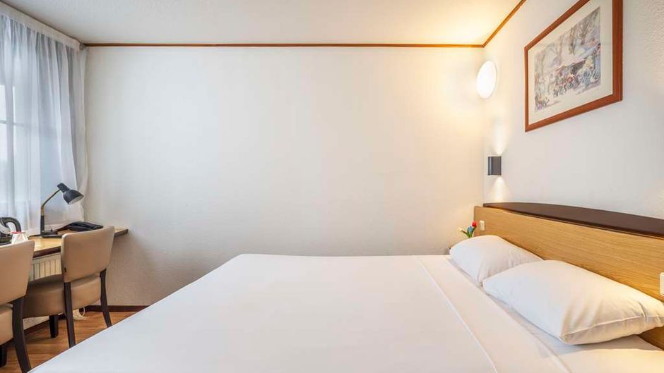 Campanile Rotterdam East Room