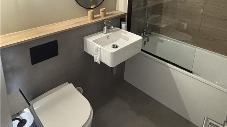 Campanile Rouen North Suite