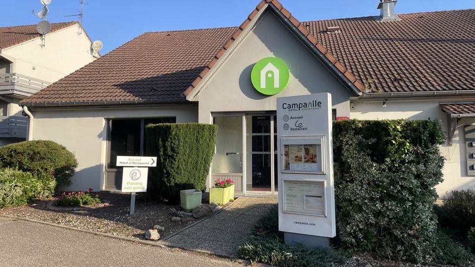 CAMPANILE HOTEL SAINT AVOLD Exterior