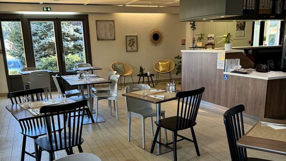 CAMPANILE HOTEL SAINT AVOLD Restaurant