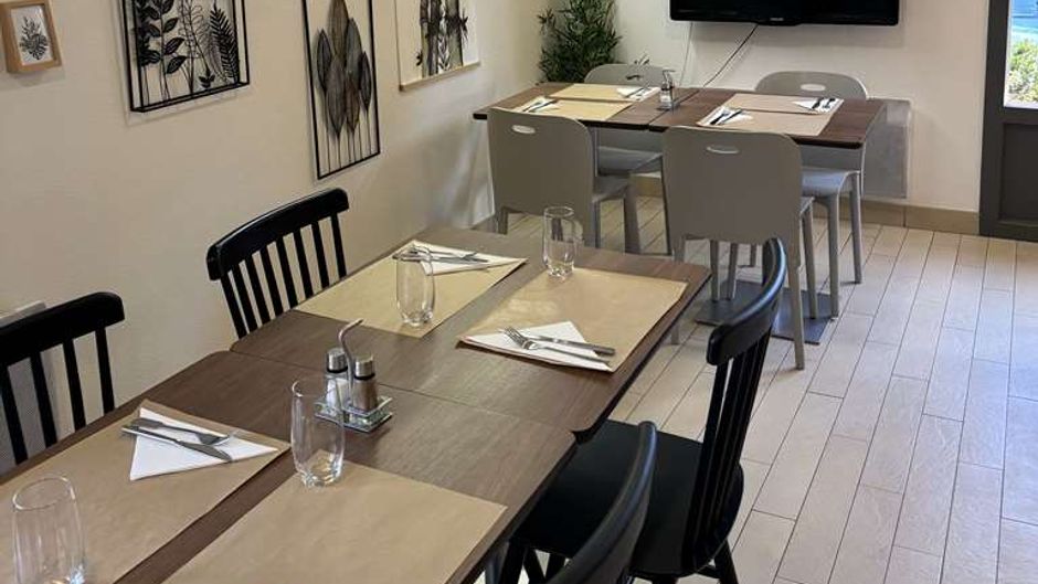 CAMPANILE HOTEL SAINT AVOLD Restaurant