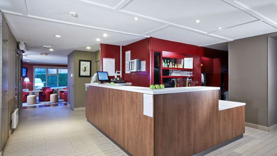 Campanile Saint Malo Lobby