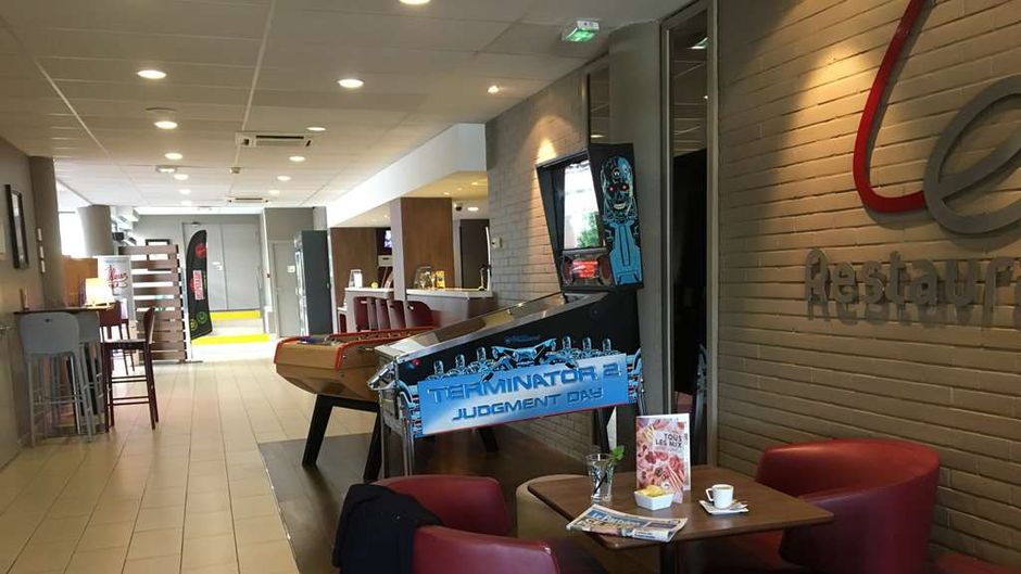Campanile Saint Quentin en Yvelines Lobby