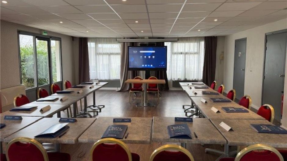 Campanile Saumur Meeting