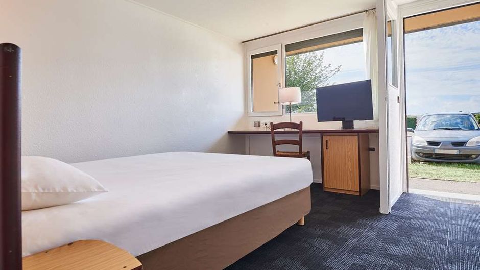 Kyriad Strasbourg Ouest Room