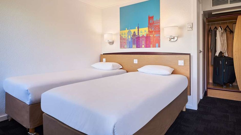 Kyriad Strasbourg Ouest Room