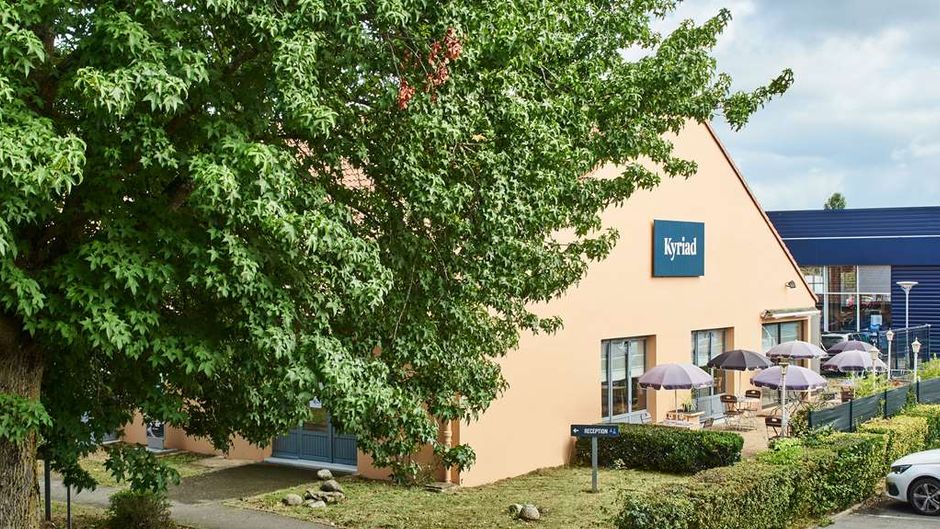 Campanile Tarbes Bastillac Exterior