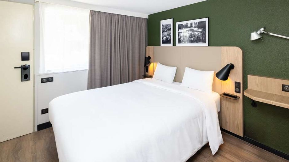 Campanile Taverny Room