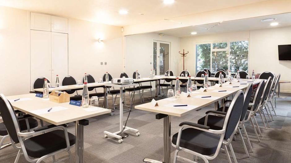 Campanile Toulon Meeting