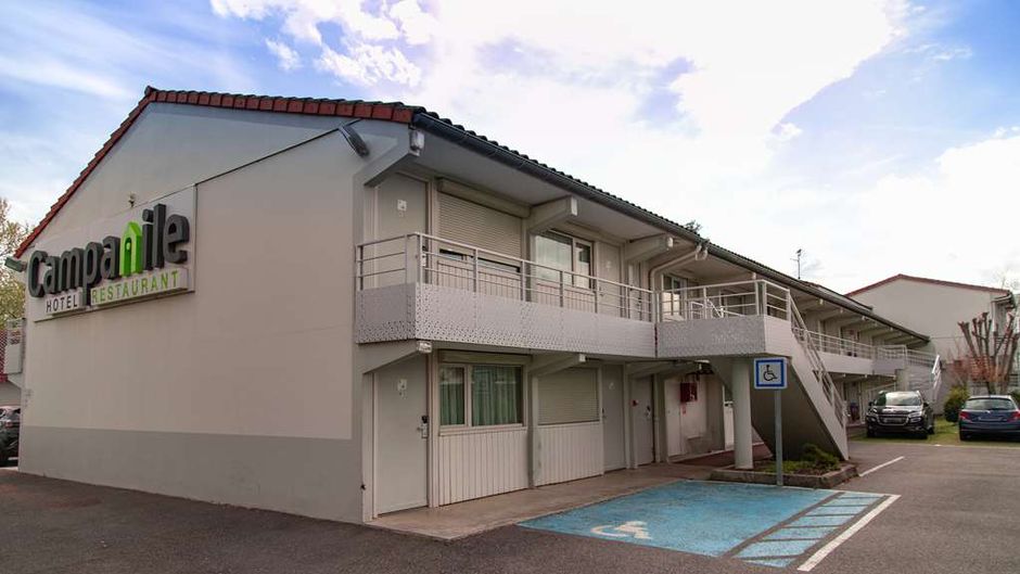 Campanile Toulouse-Blagnac Airport Exterior
