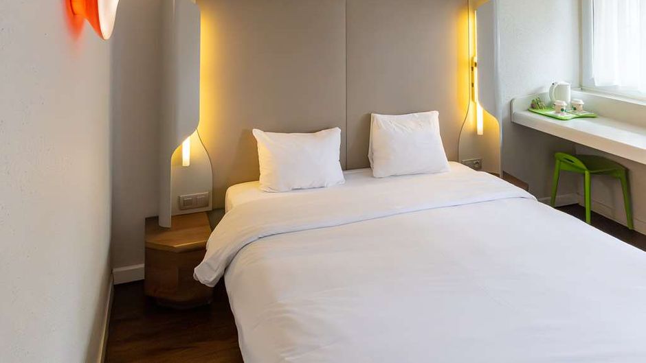 Campanile Toulouse-Blagnac Airport Room