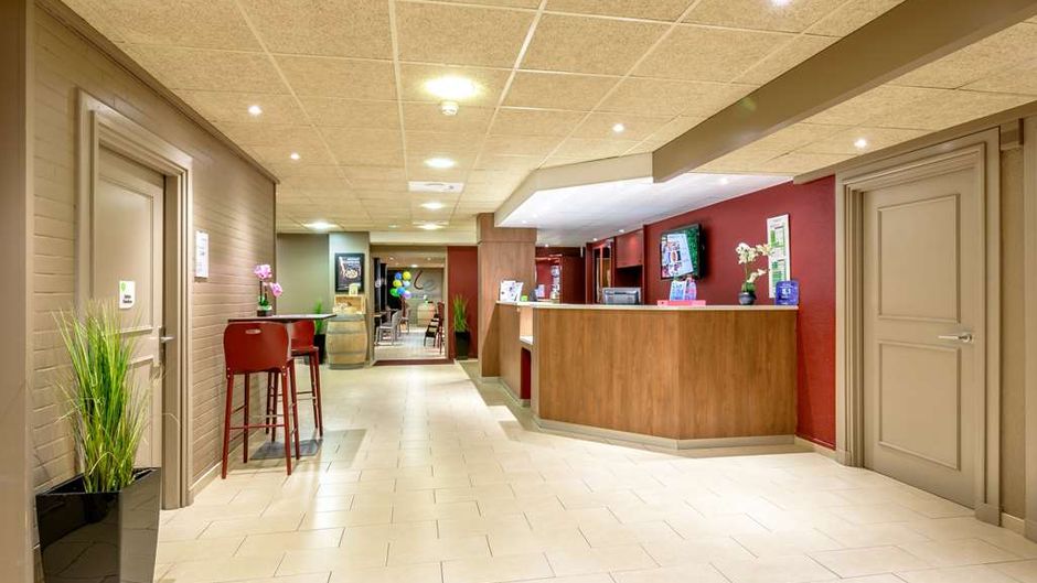 Campanile Toulouse West Purpan Lobby