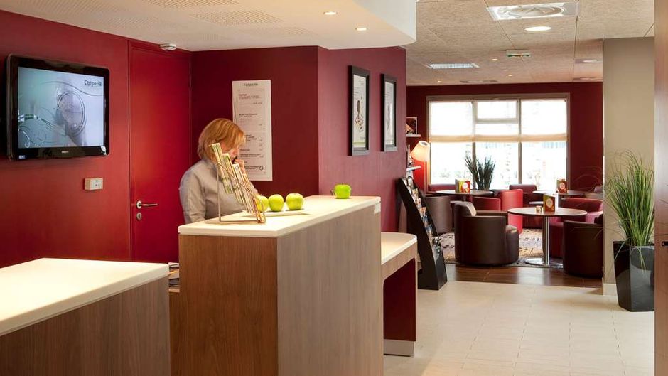 Campanile Valenciennes West Lobby