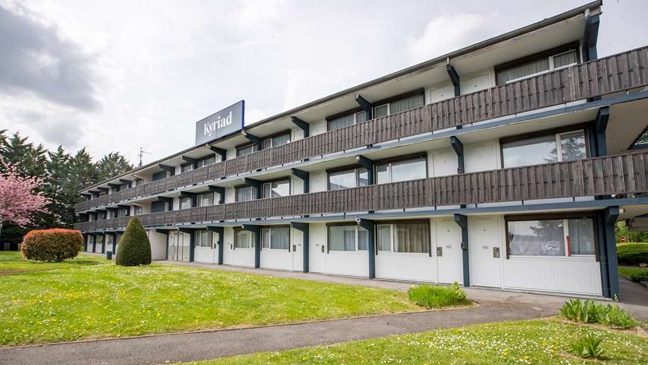 Hotel Kyriad Valenciennes Sud Exterior