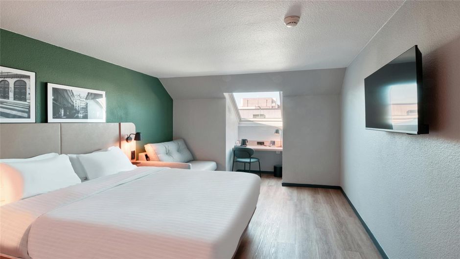 Hotel Campanile Room