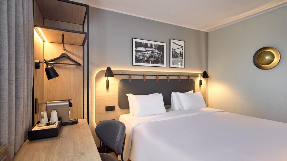 Campanile Paris Sud Room